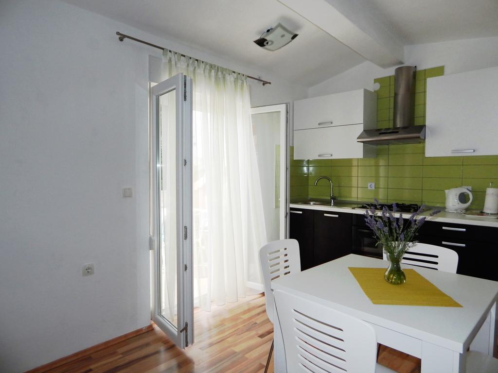 Apartments Nedjeljka Ražanj エクステリア 写真