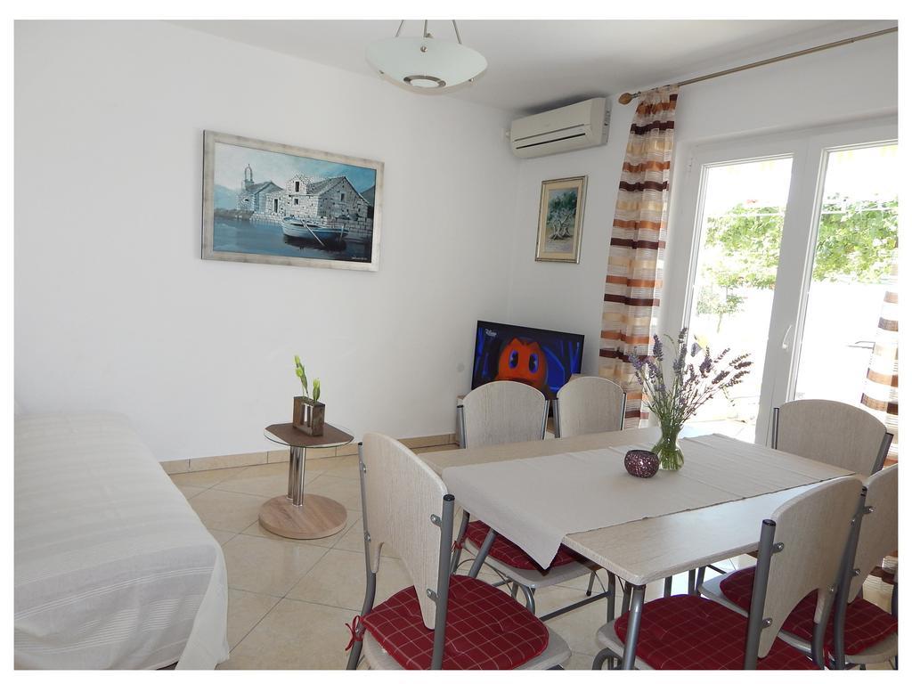 Apartments Nedjeljka Ražanj 部屋 写真